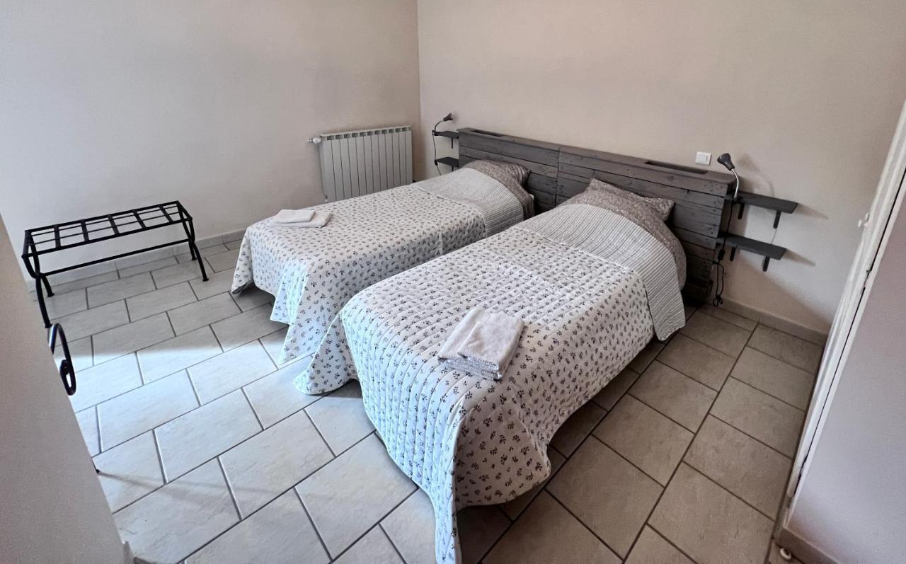 Mas De L'Estiou Apartment Monteux Bagian luar foto