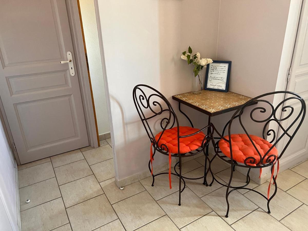 Mas De L'Estiou Apartment Monteux Bagian luar foto