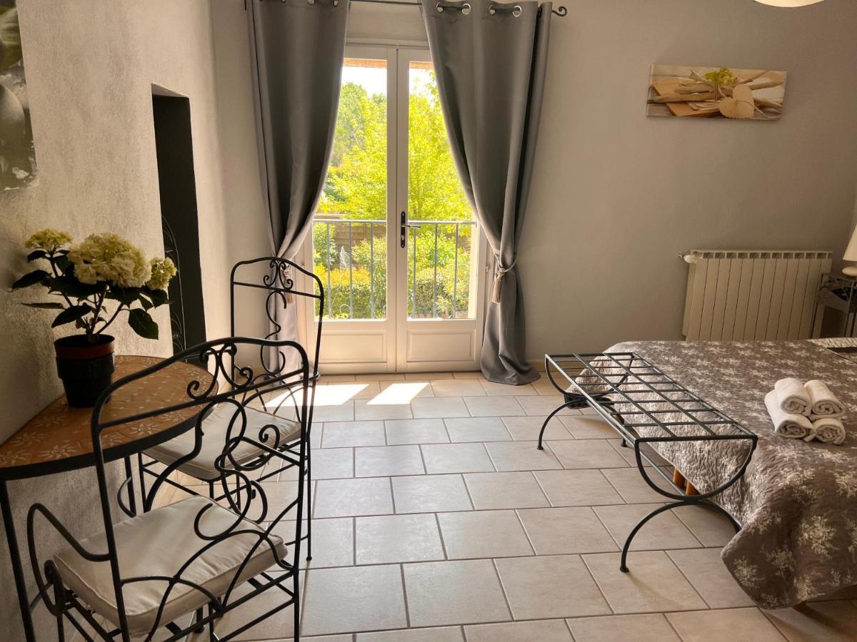 Mas De L'Estiou Apartment Monteux Bagian luar foto