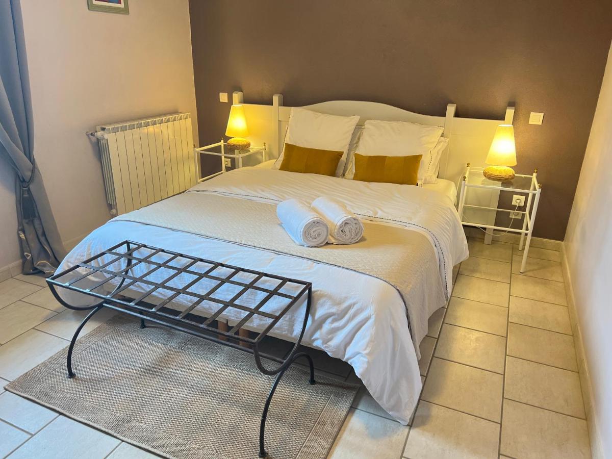 Mas De L'Estiou Apartment Monteux Bagian luar foto