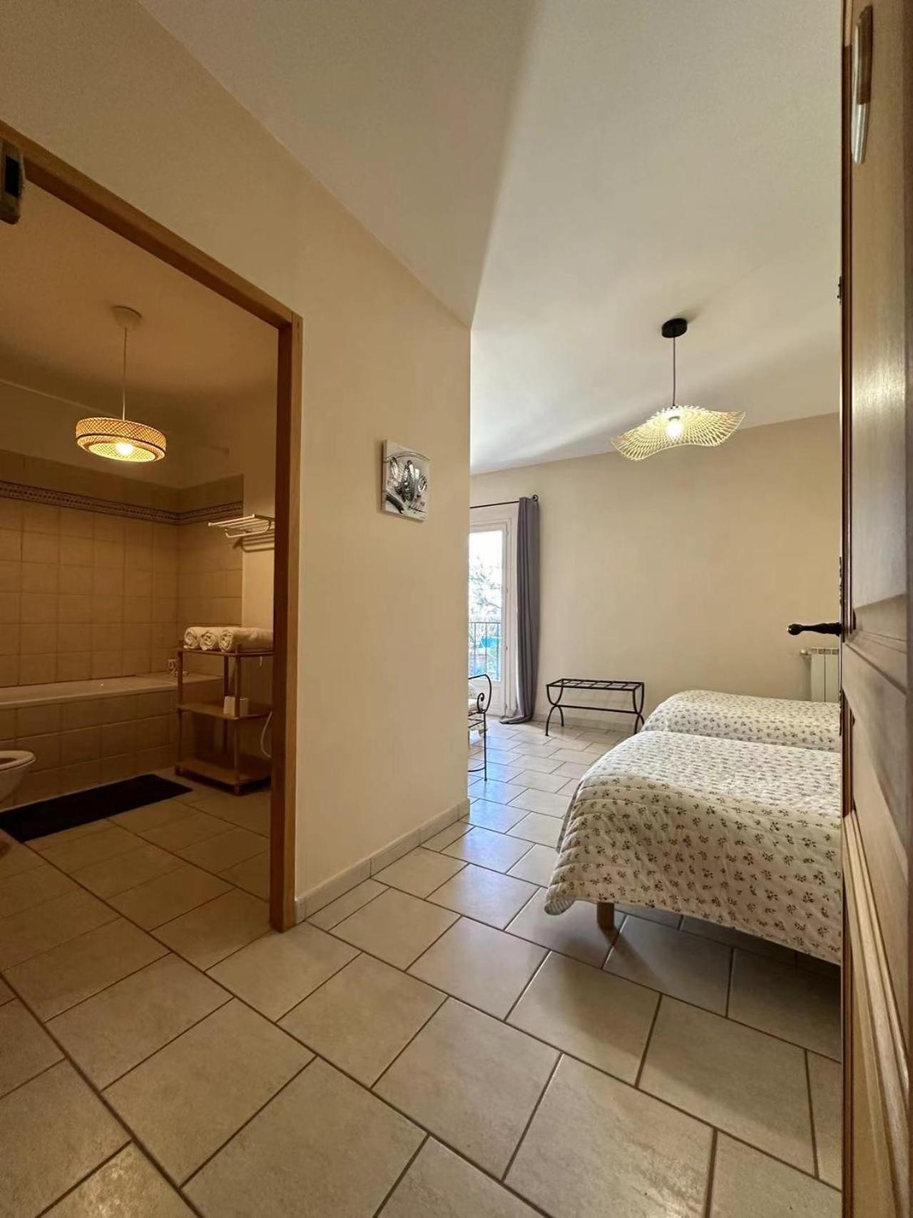 Mas De L'Estiou Apartment Monteux Bagian luar foto