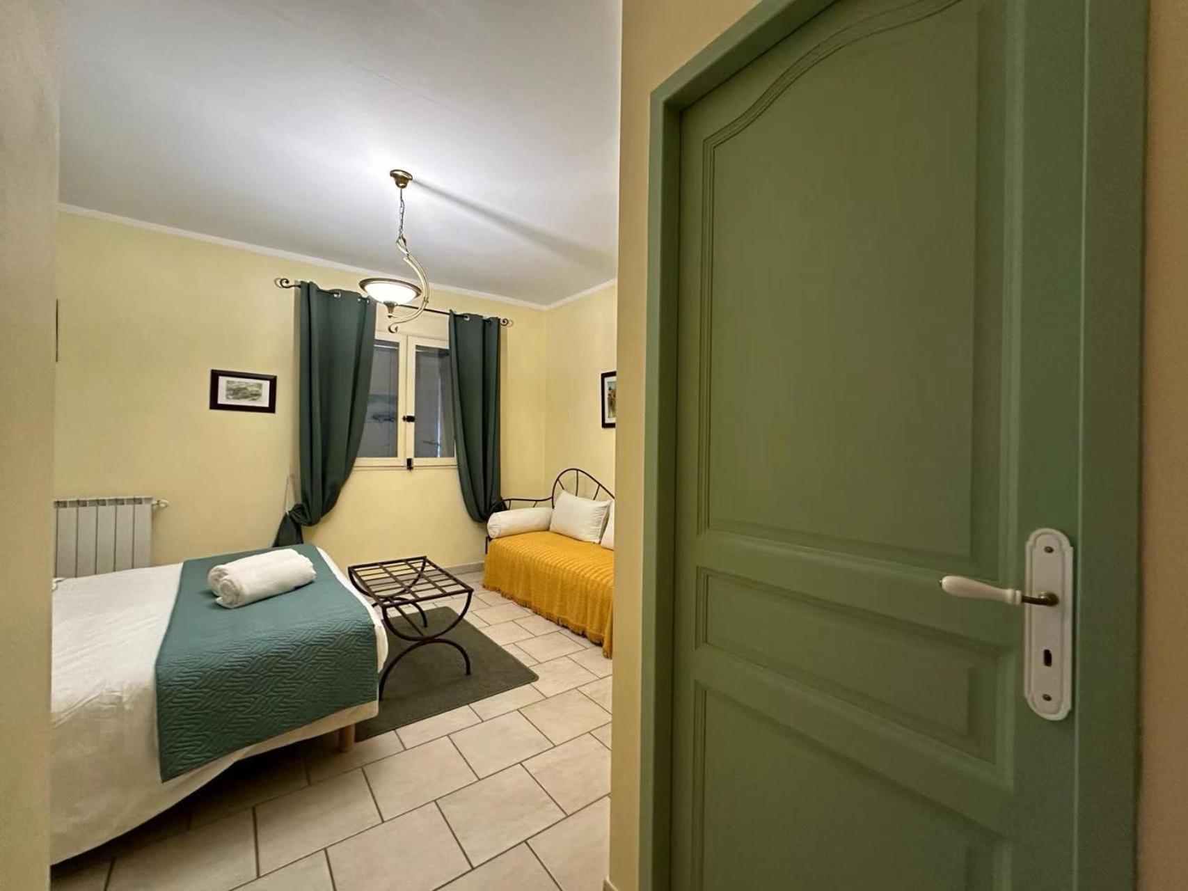 Mas De L'Estiou Apartment Monteux Bagian luar foto