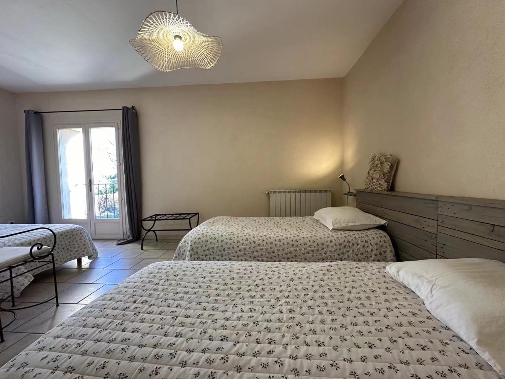 Mas De L'Estiou Apartment Monteux Bagian luar foto
