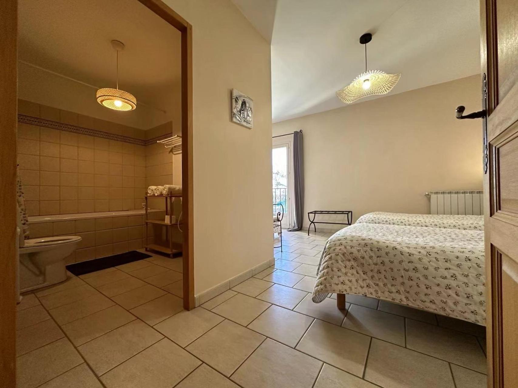 Mas De L'Estiou Apartment Monteux Bagian luar foto